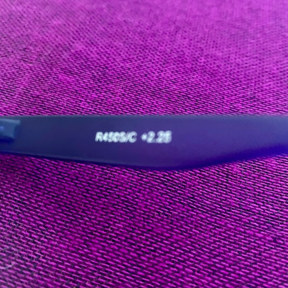 Reading Glasses2.25 and 3.0 magnification - Picture 8 of 9